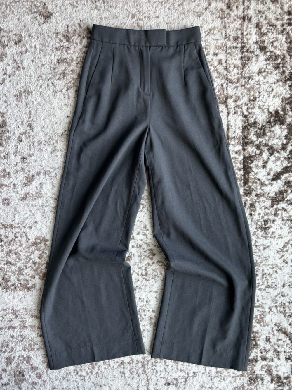 Aritzia Babaton 100% Wool Agency Dress Pants in Charcoal Gray